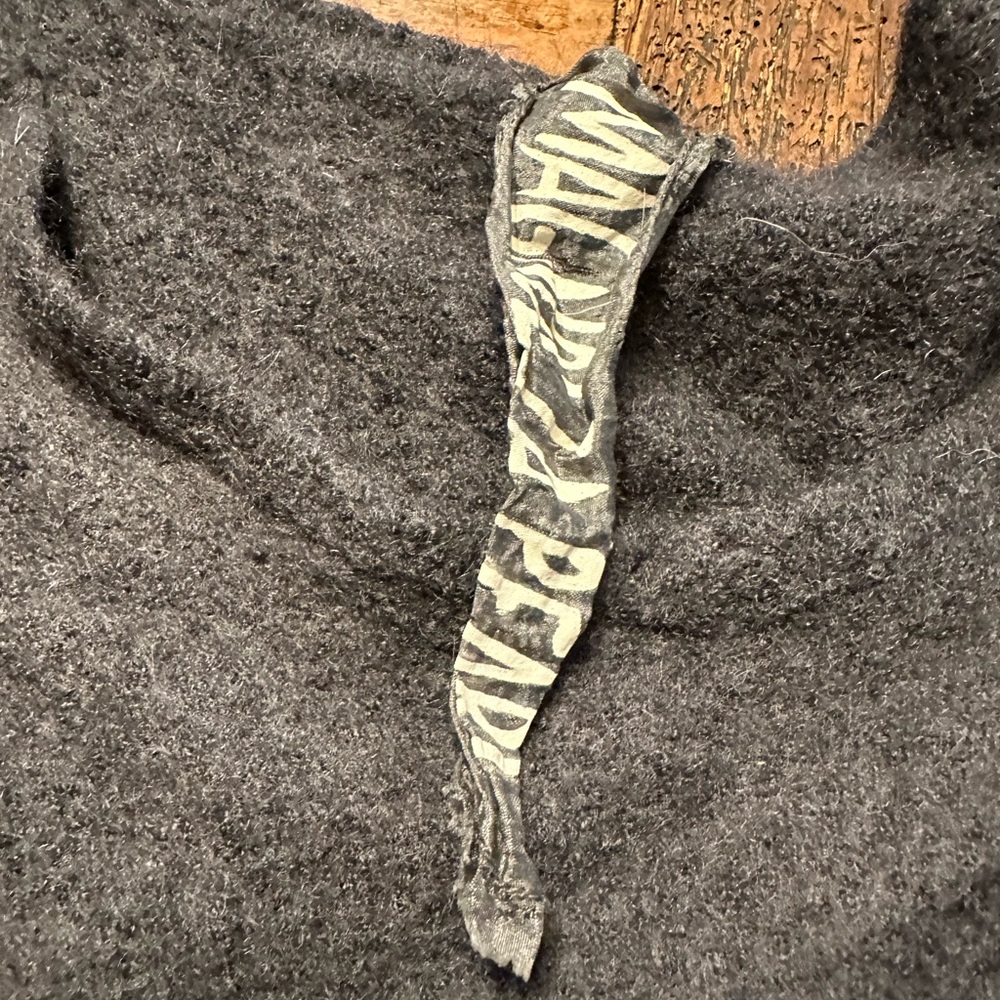 magnolia pearl cashmere sweater with flaw